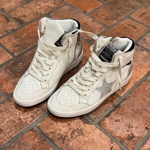 Vintage Havana White High-Top Sneakers with Star Detail